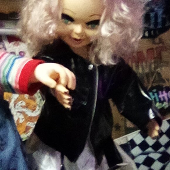 Chucky and Bride Tiff Dolls - Picture 2 of 2